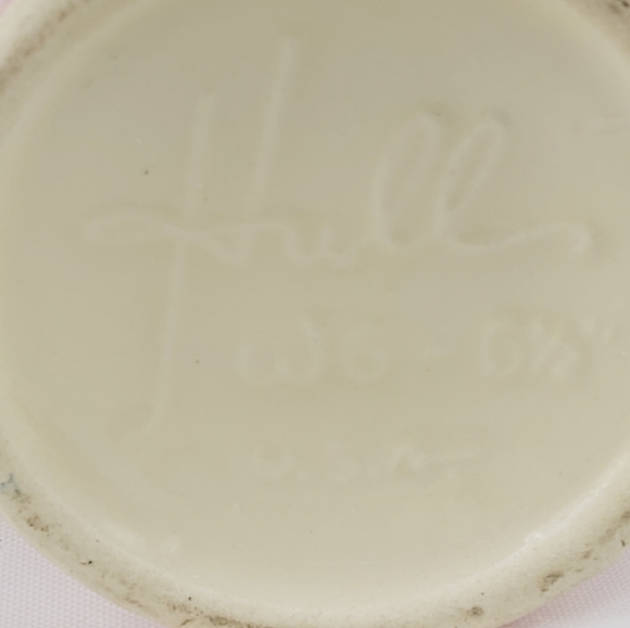 - Hull pottery royal woodland ewer (Z16) - Picture 9 of 9